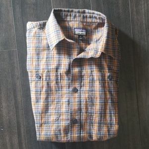 Mens patagonia button
